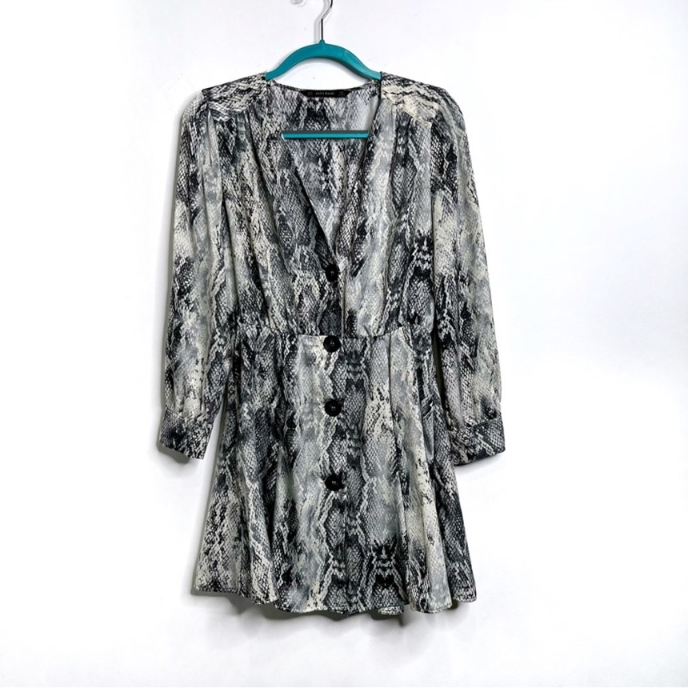 Zara gray/white python mini satin dress L